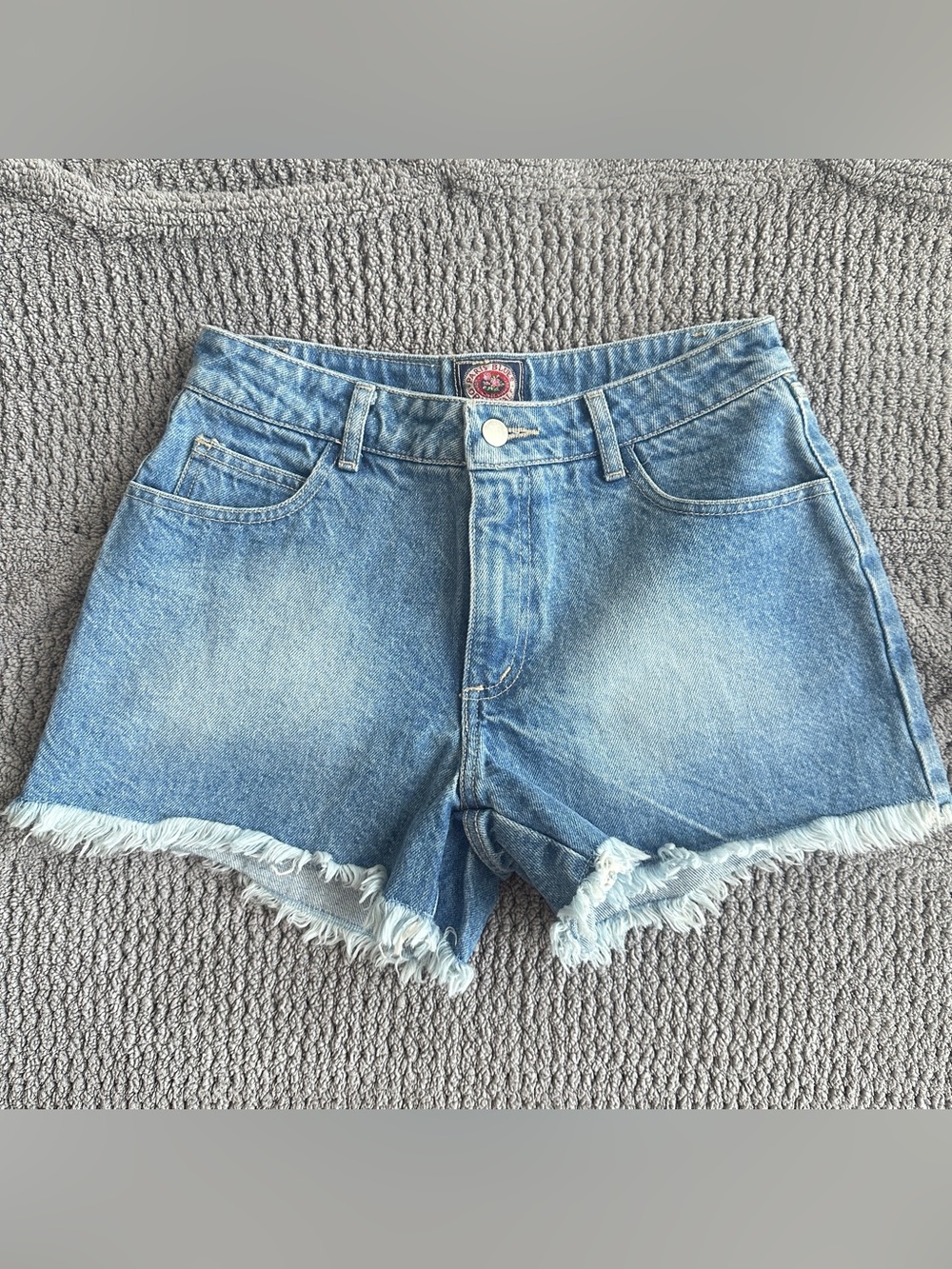 VINTAGE NWT PARIS BLUES DENIM CUT OFFS SIZE 7